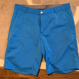 Nike golf shorts size 32